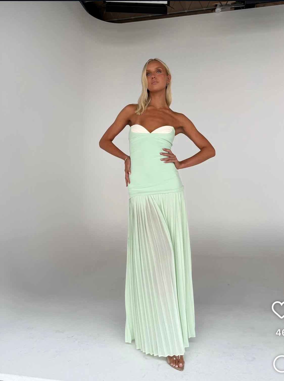 *Nicolette Gown- She Is Olla / Jefre Sèi